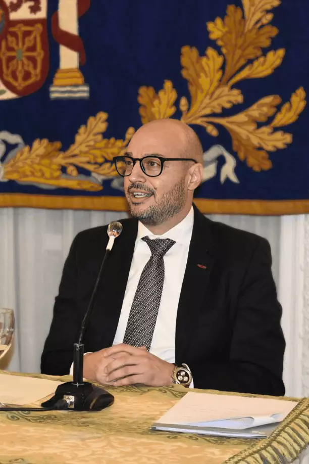 Manuel Serna durante una intervención pública